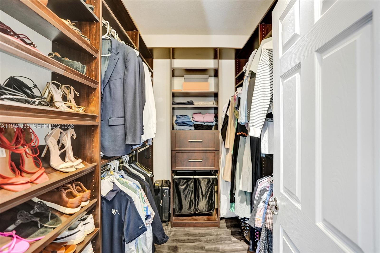 PALOMA LAKES - Residential