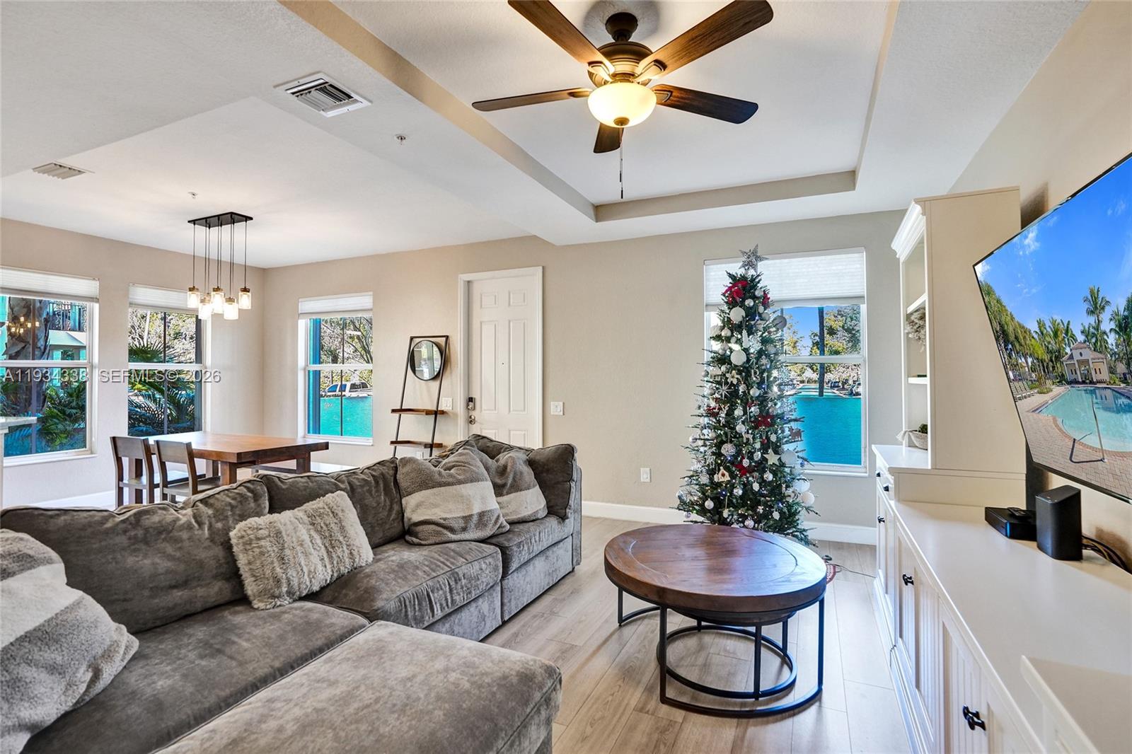 PALOMA LAKES - Residential