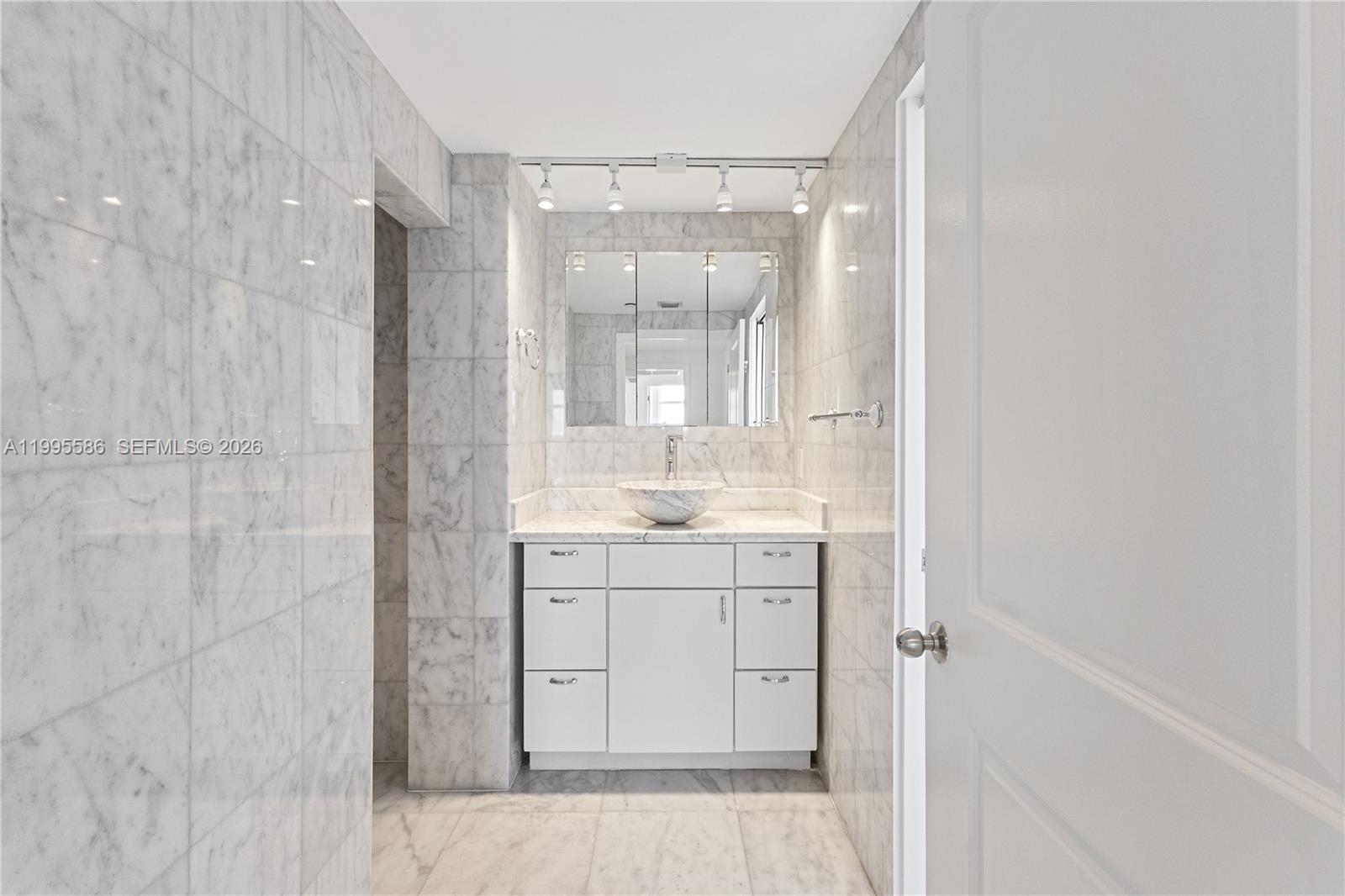 VUE AT BRICKELL CONDO - Residential