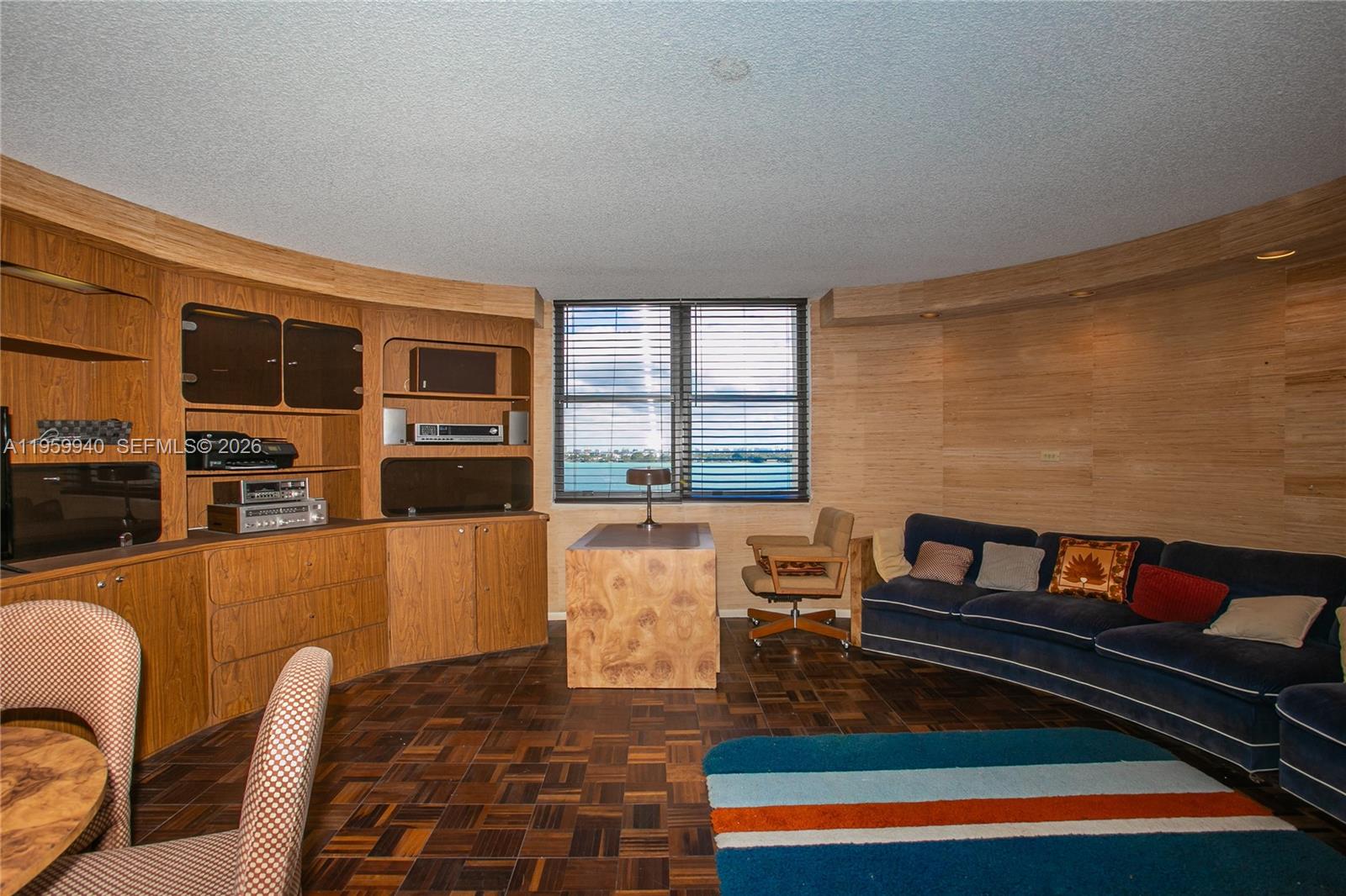 1800 NE 114th St 1704