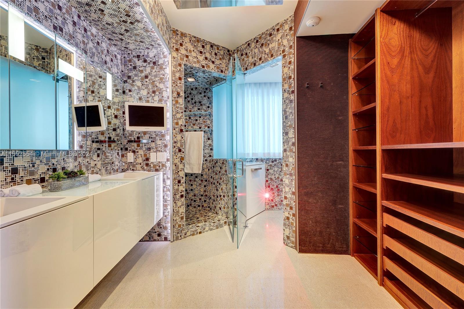 CONTINUUM ON SOUTH BEACH - Residential Lease