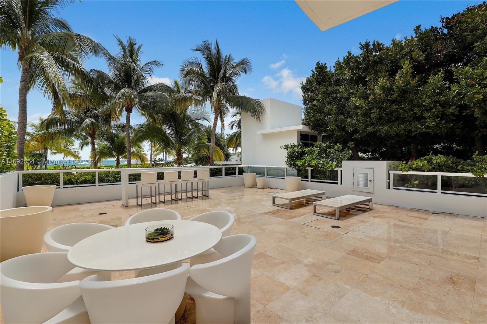 CONTINUUM ON SOUTH BEACH - Residential Lease