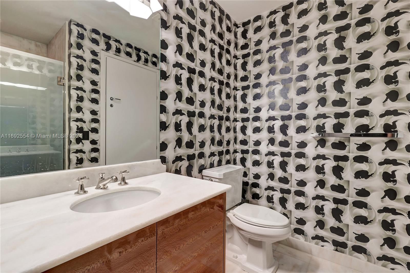 CONTINUUM ON SOUTH BEACH - Residential Lease
