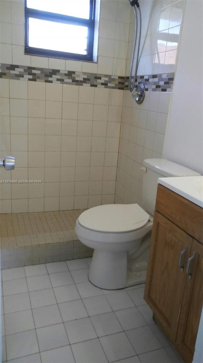 RESIDENCIAL EL PRADO COND - Residential