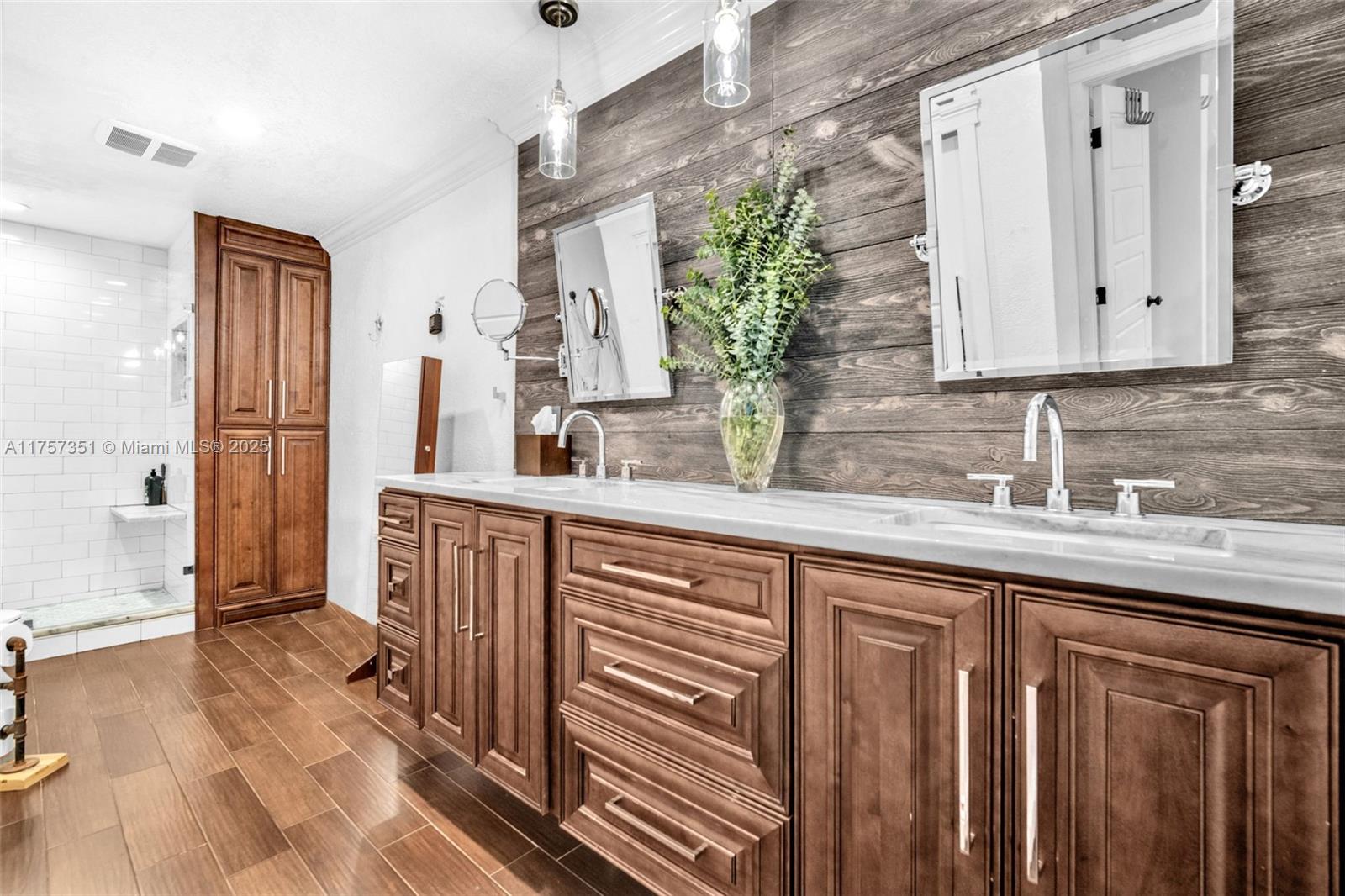 IRONWEDGE SEC II - Residential