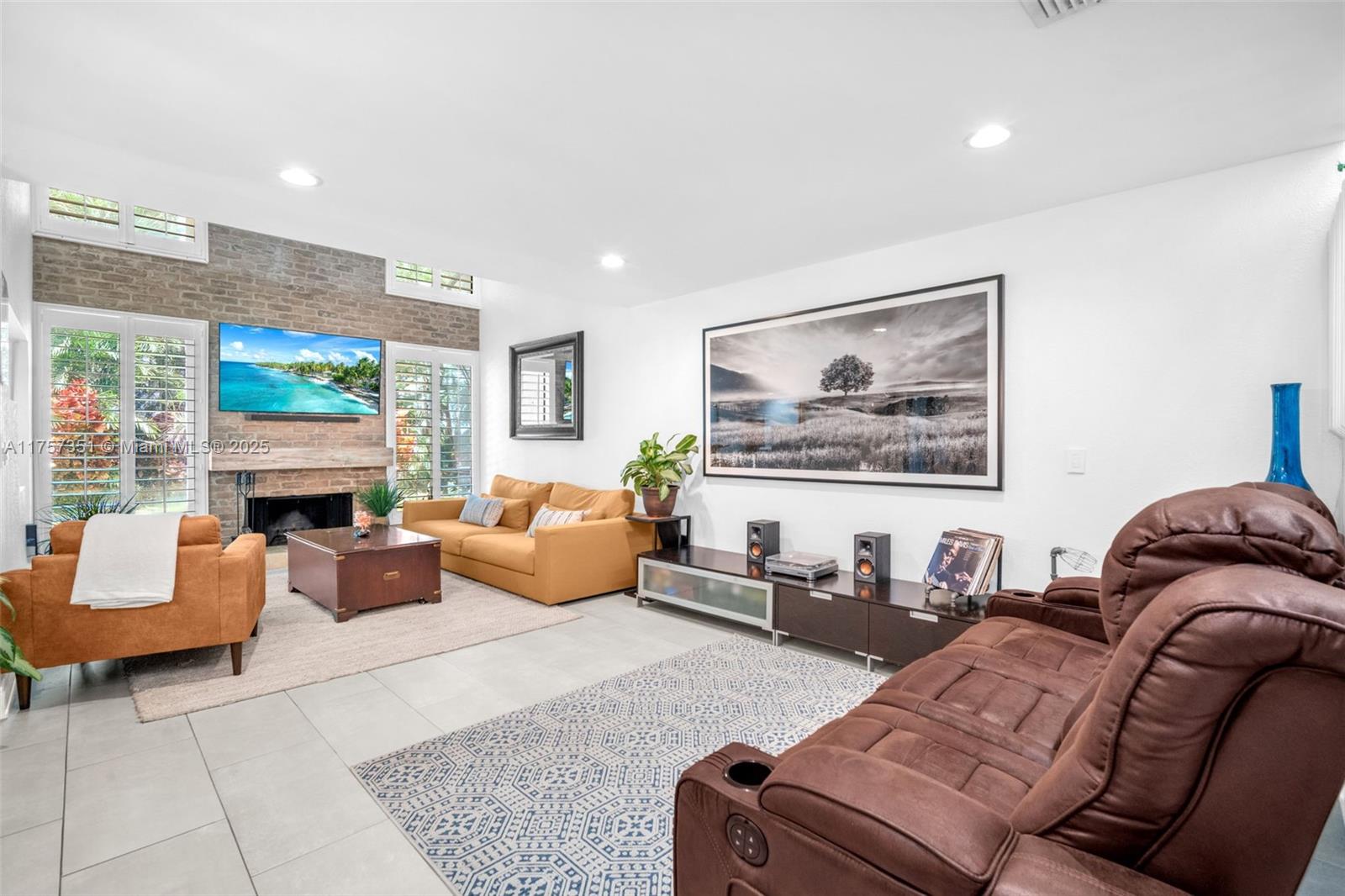 IRONWEDGE SEC II - Residential