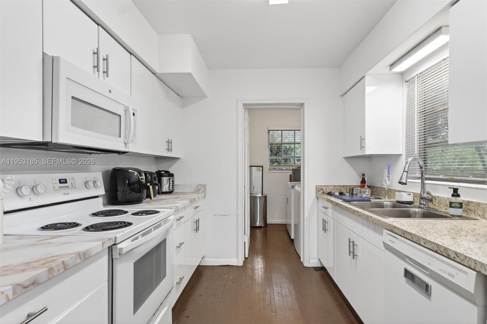 CORAL GABLES RIVIERA SEC - Residential Income