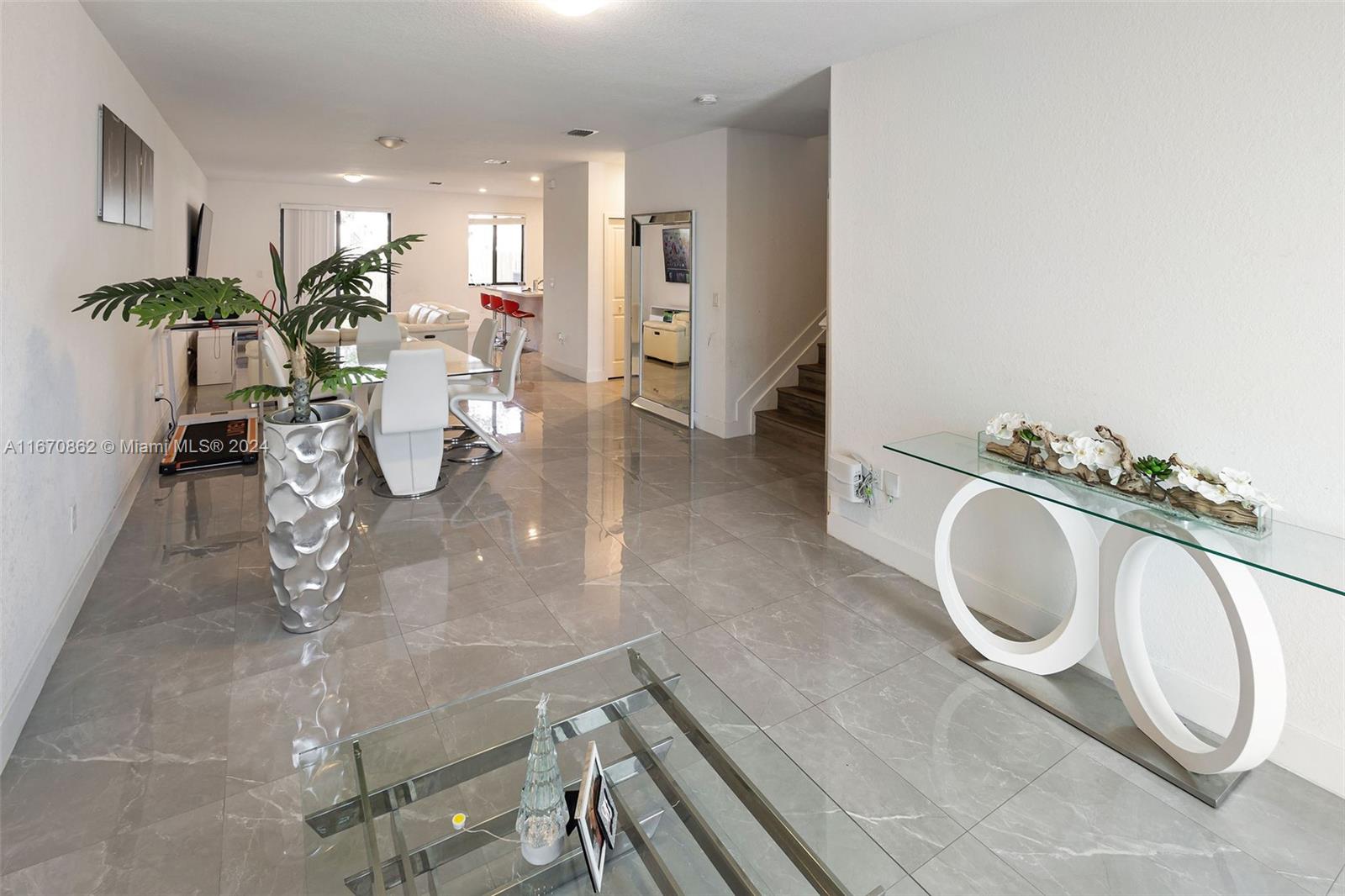DEVCO VILLAS - Residential Lease