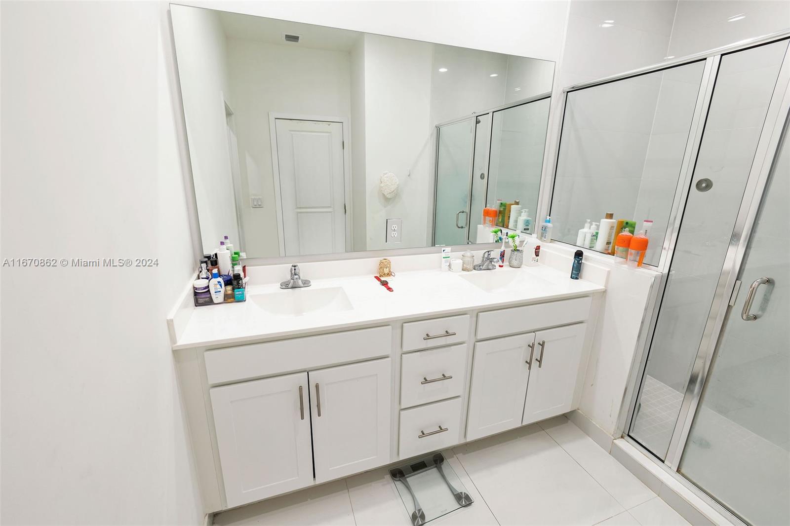 DEVCO VILLAS - Residential Lease