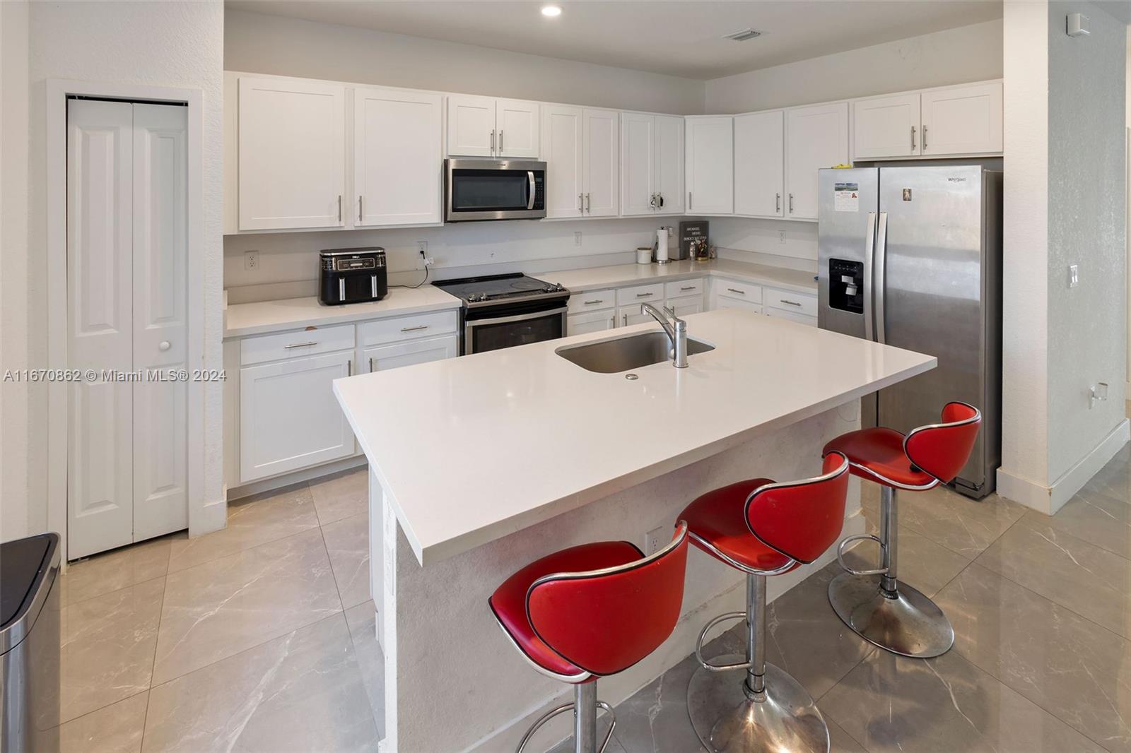 DEVCO VILLAS - Residential Lease