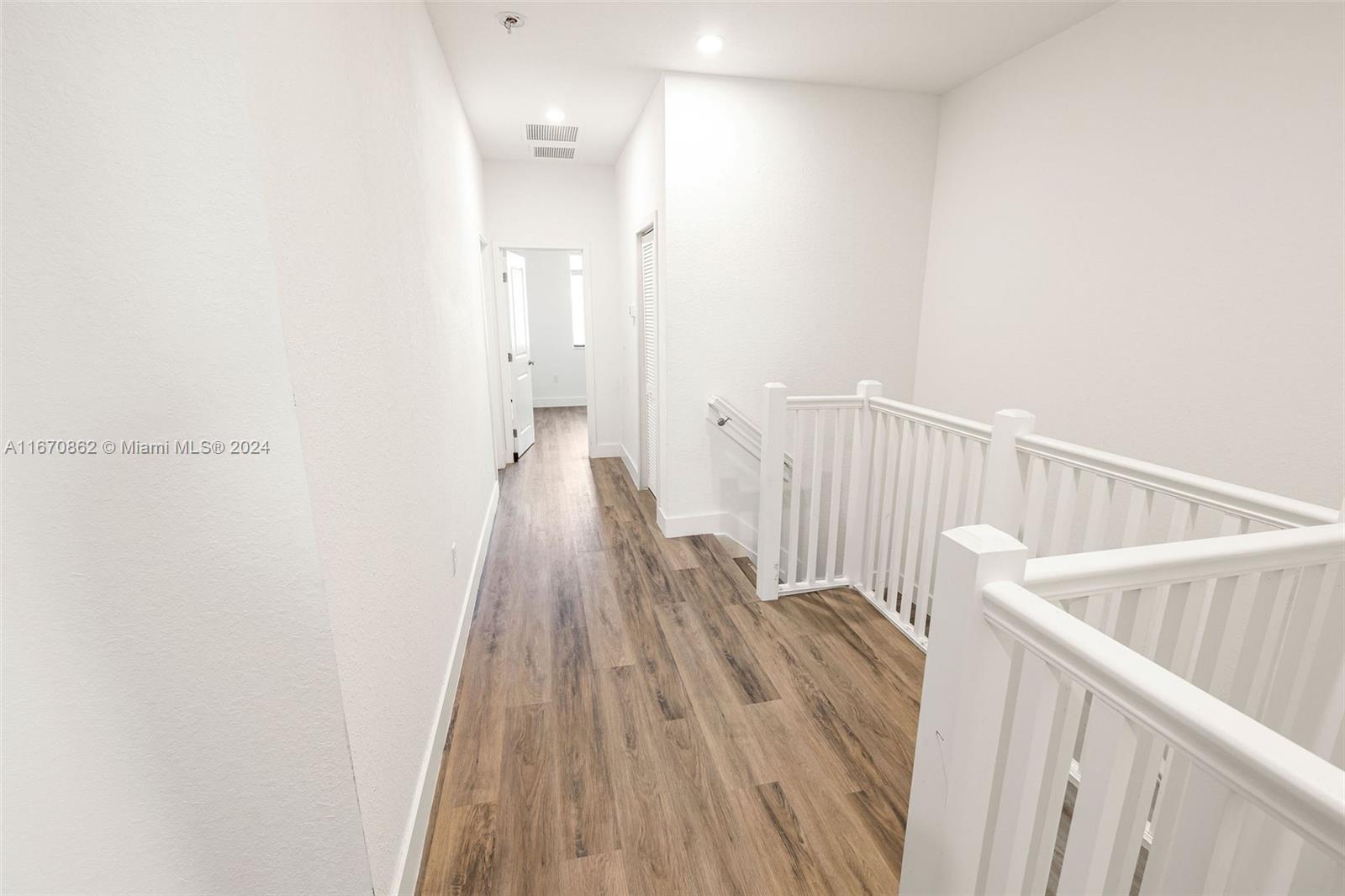 DEVCO VILLAS - Residential Lease