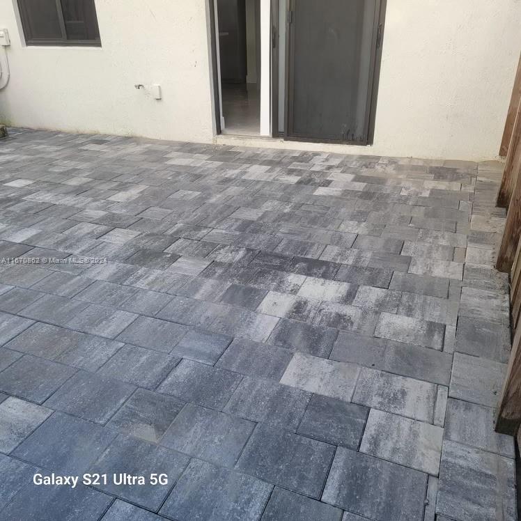 DEVCO VILLAS - Residential Lease