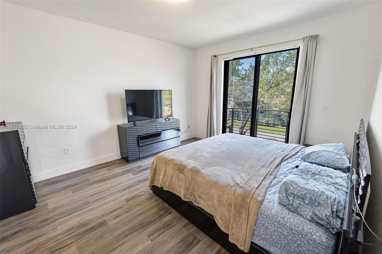 DEVCO VILLAS - Residential Lease