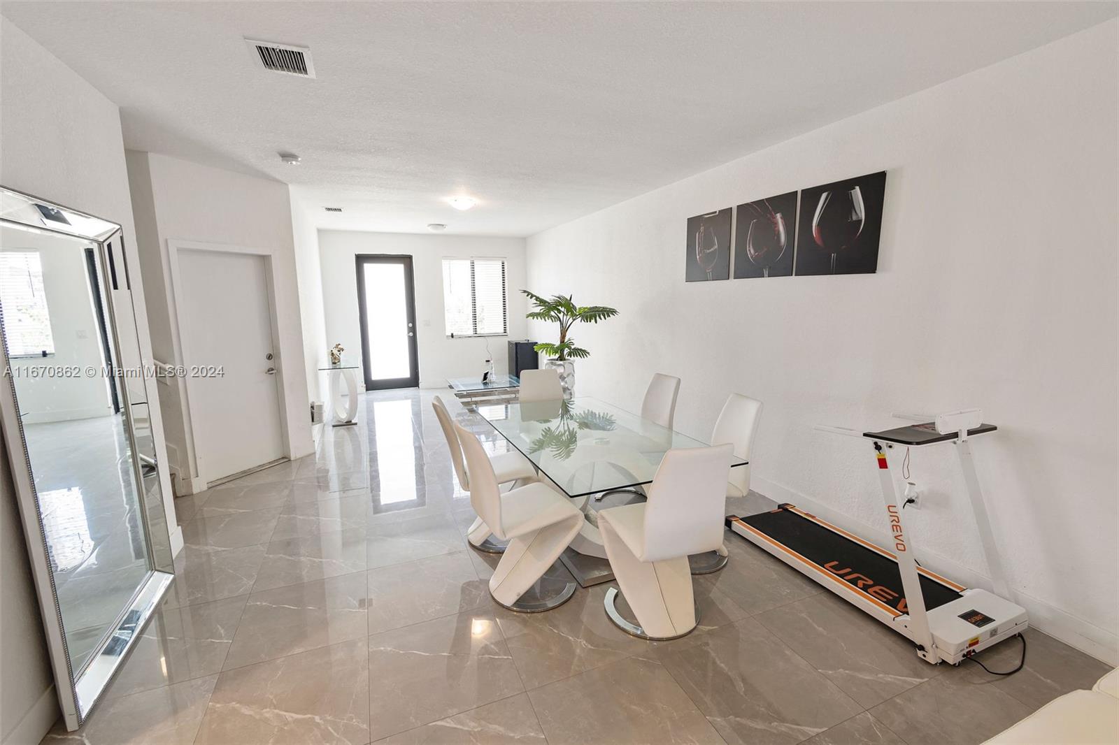 DEVCO VILLAS - Residential Lease