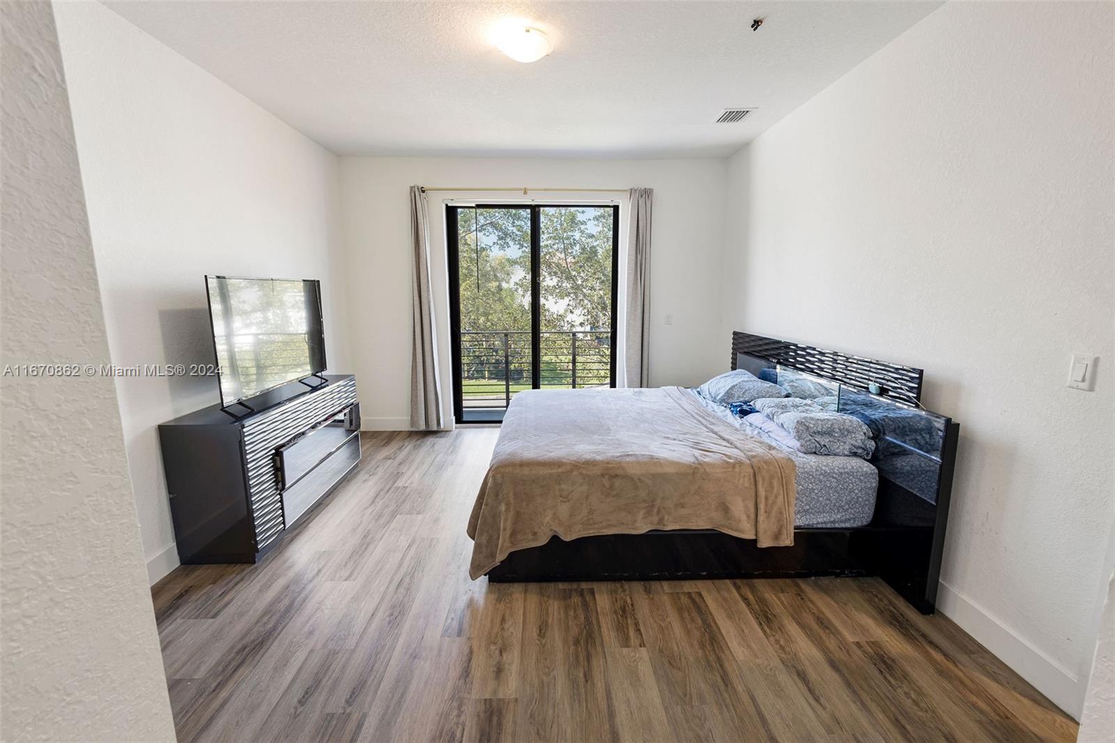 DEVCO VILLAS - Residential Lease