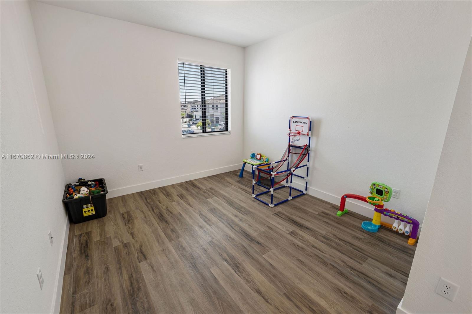 DEVCO VILLAS - Residential Lease