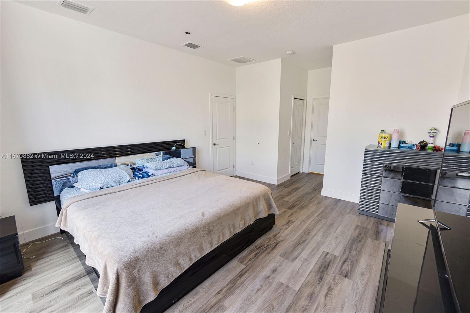DEVCO VILLAS - Residential Lease