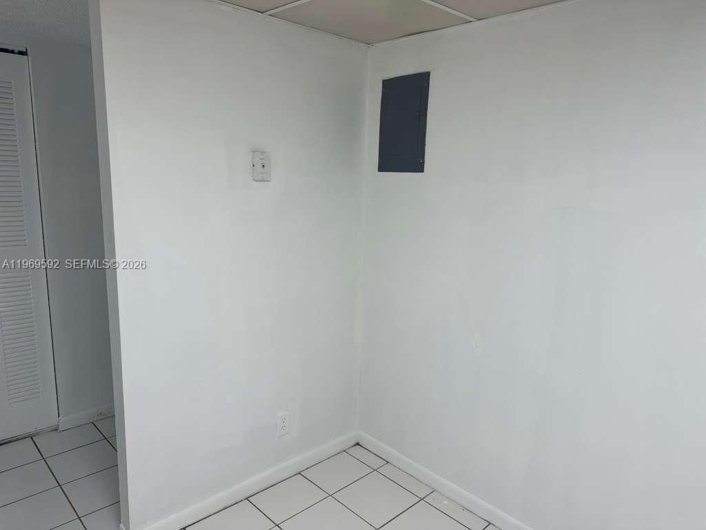 Photo of 500 Executive Center Dr #1C, West Palm Beach, FL 33401 (MLS # A11969592)