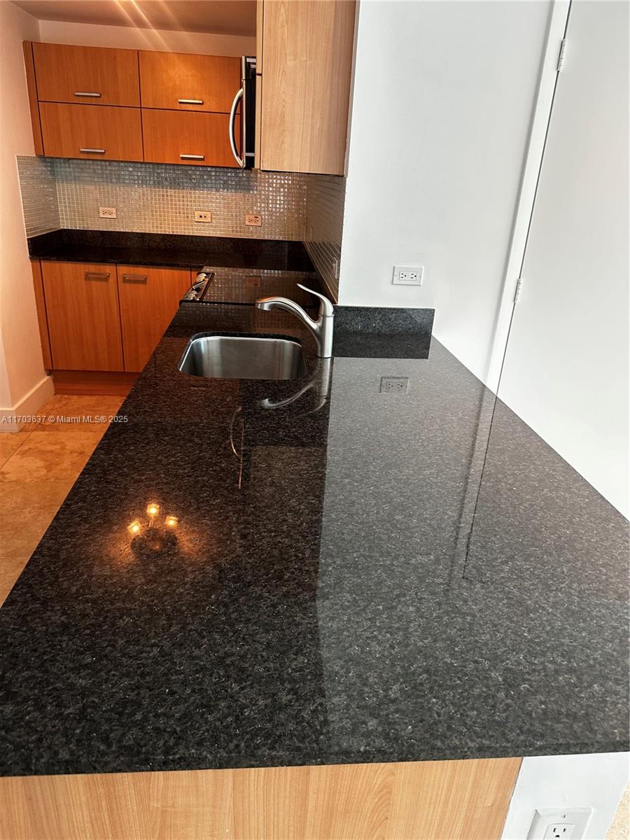 WIND CONDO - Residential