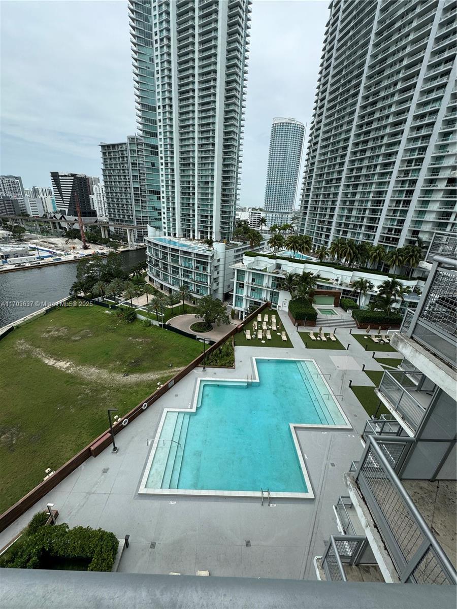 350 S Miami Ave 1704
