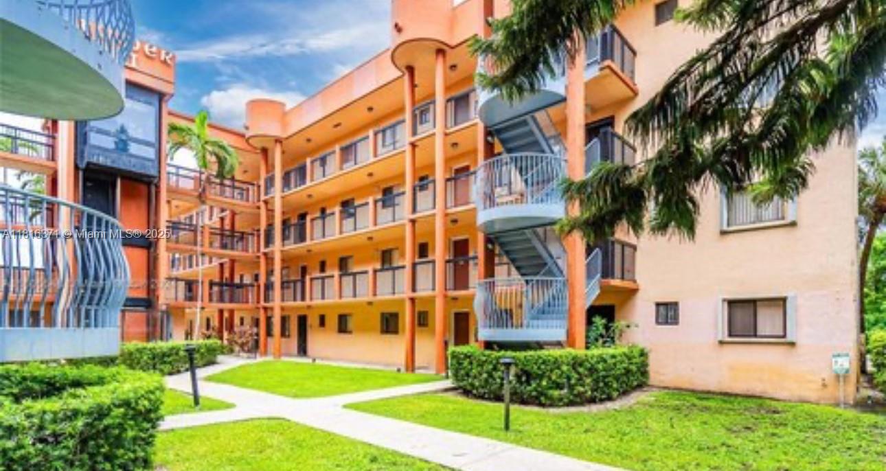 5300 W 21st Ct 310, Hialeah, Miami-Dade County, Florida - 2 Bedrooms  
2 Bathrooms - 
