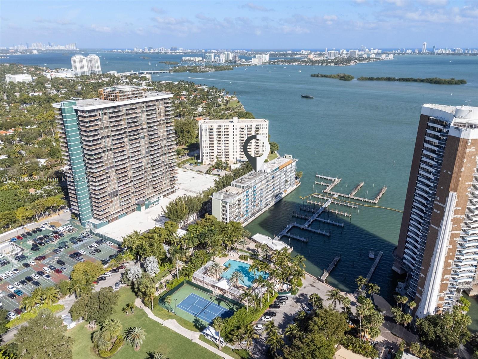 PALM BAY CONDOMINIUM - Residential
