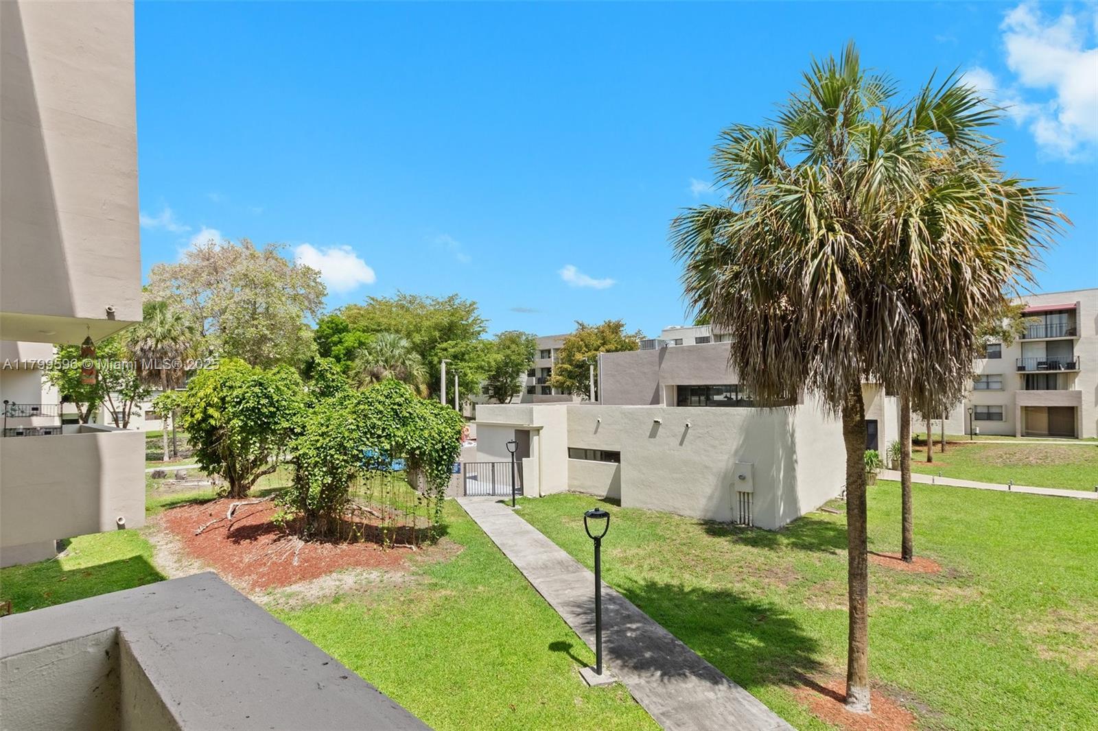 PEPPERMILL KENDALE LKS W - Residential