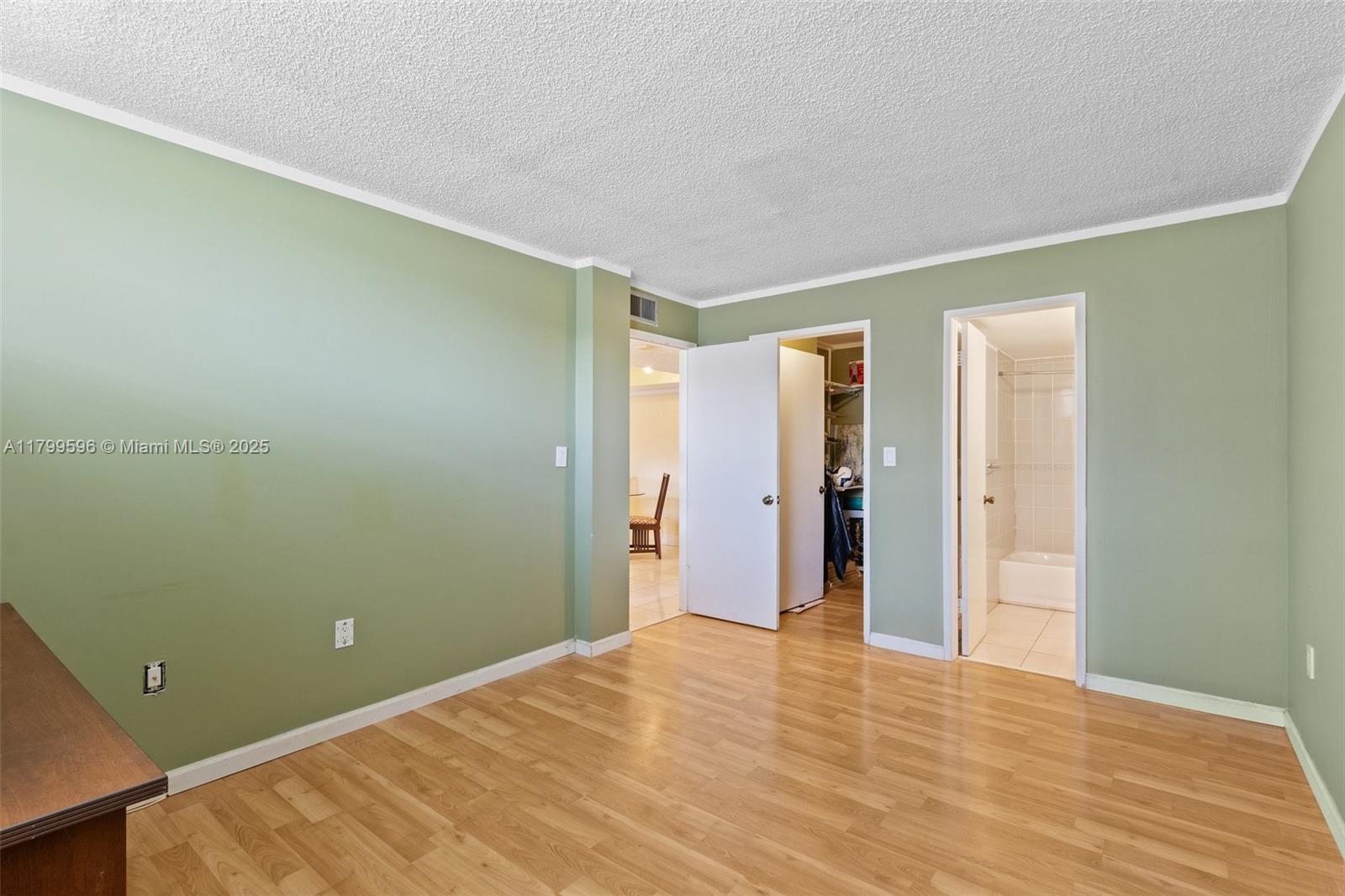 PEPPERMILL KENDALE LKS W - Residential