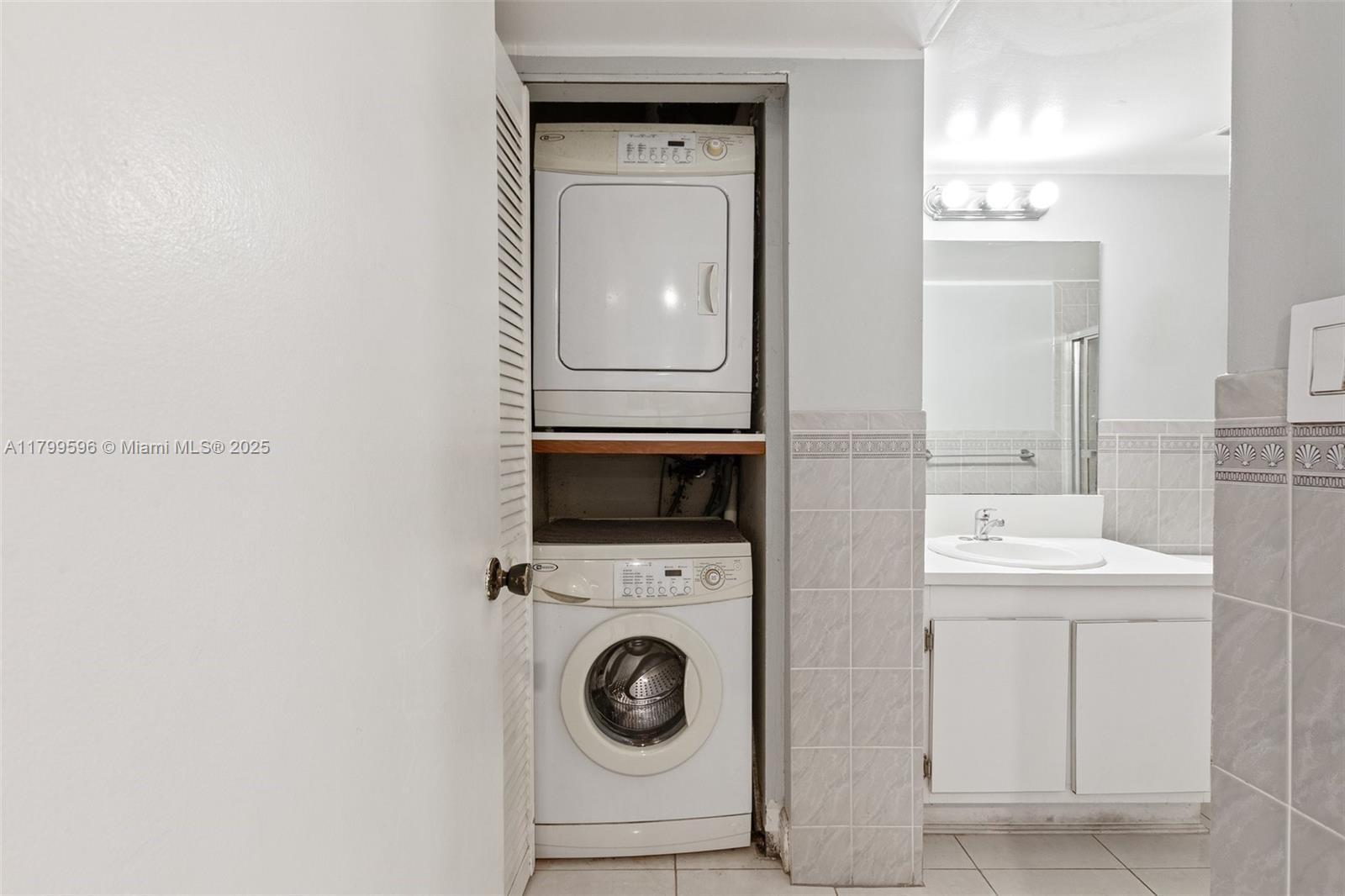 PEPPERMILL KENDALE LKS W - Residential