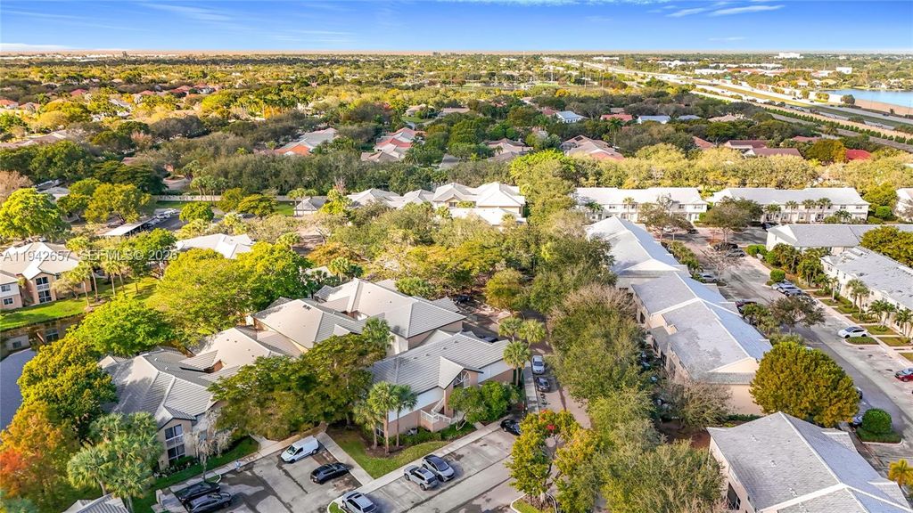 Photo of 9877 Westview Dr #619, Coral Springs, FL 33076 (MLS # A11942657)