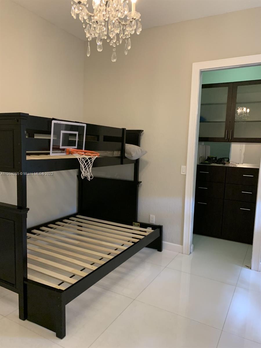 CUTLER CAY - Residential