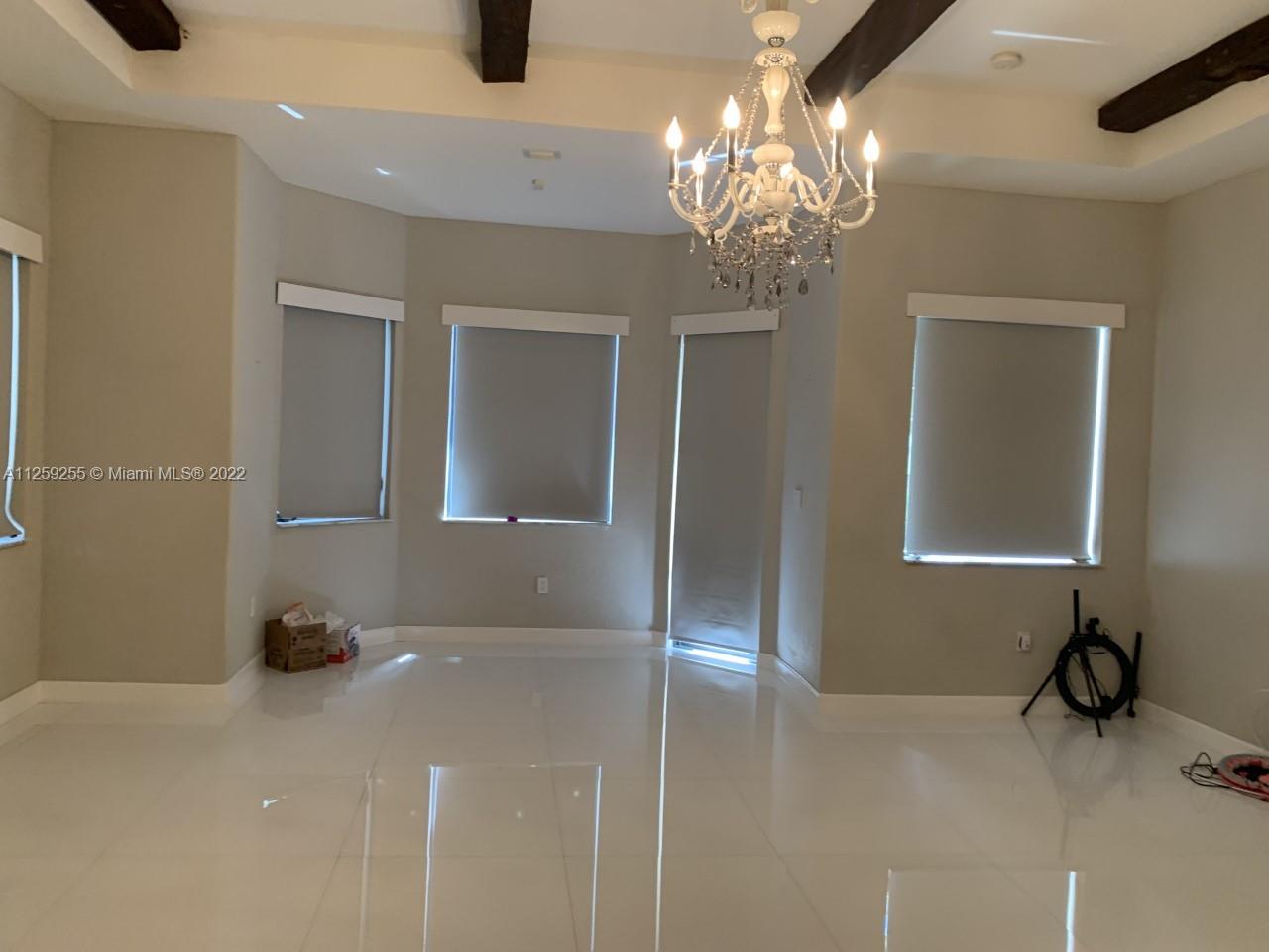 CUTLER CAY - Residential