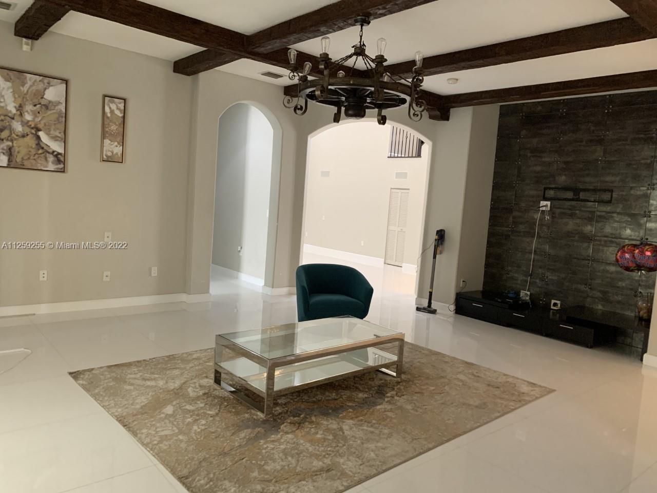 CUTLER CAY - Residential