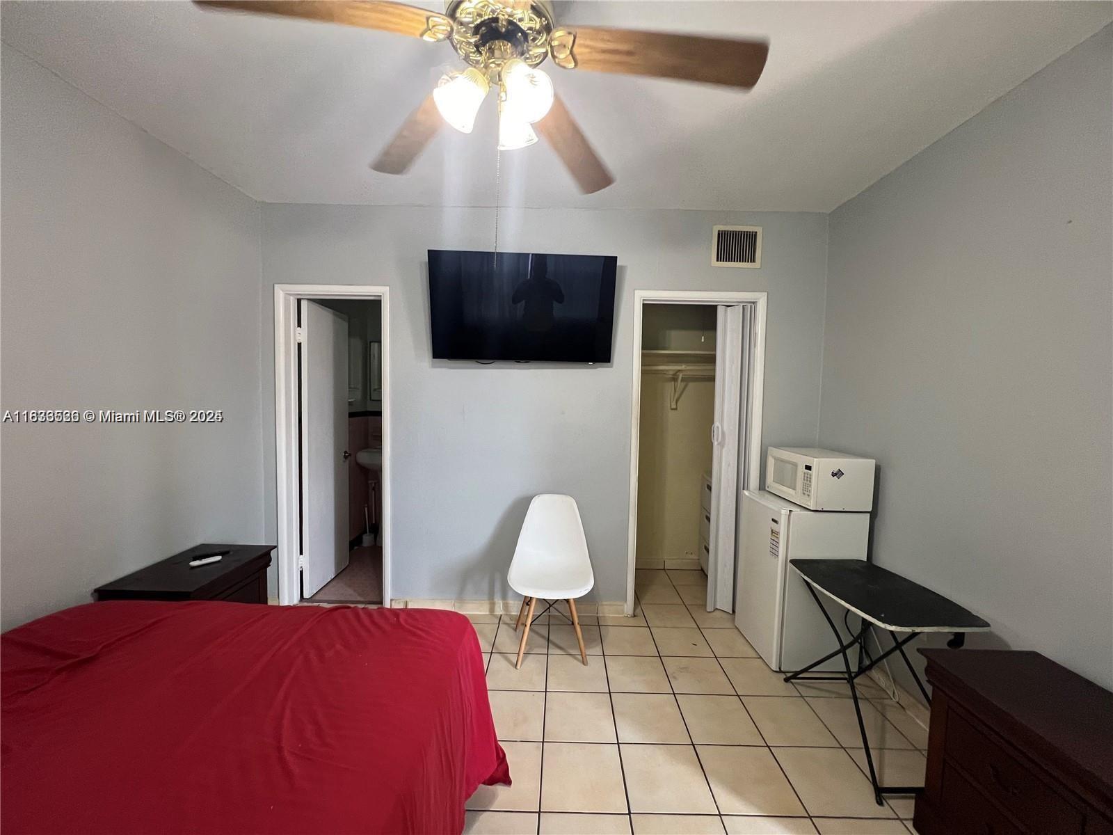 275 W 16th St 0