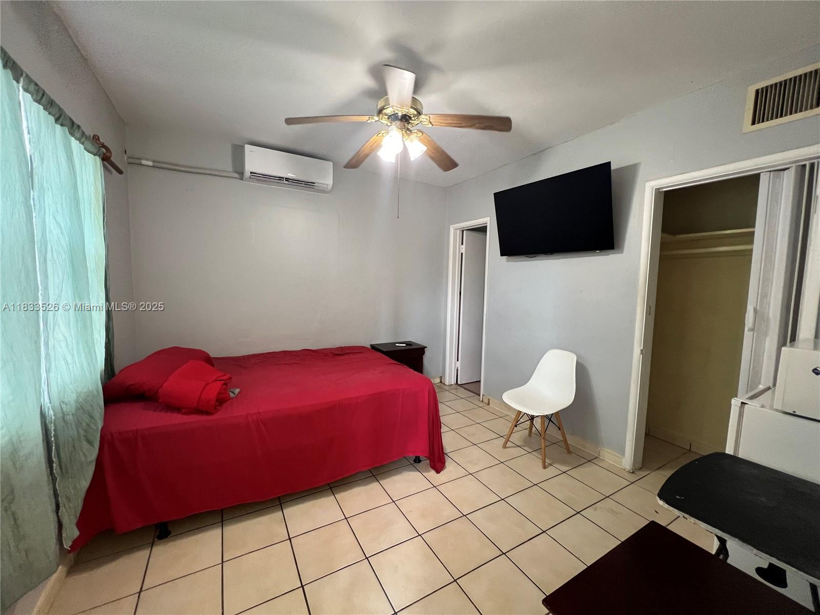 275 W 16th St 0