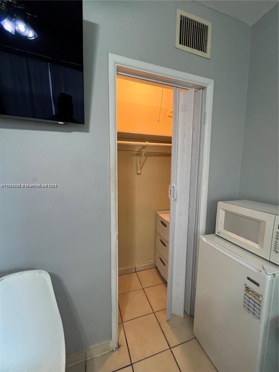 275 W 16th St 0