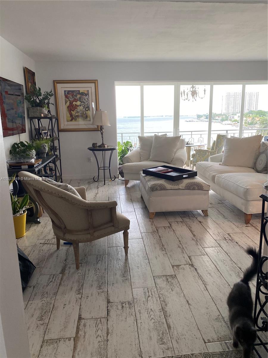 11111 Biscayne Blvd 5D