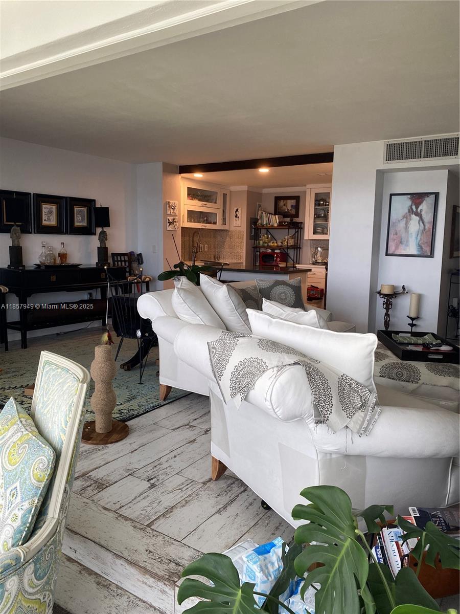 JOCKEY CLUB CONDO - Residential