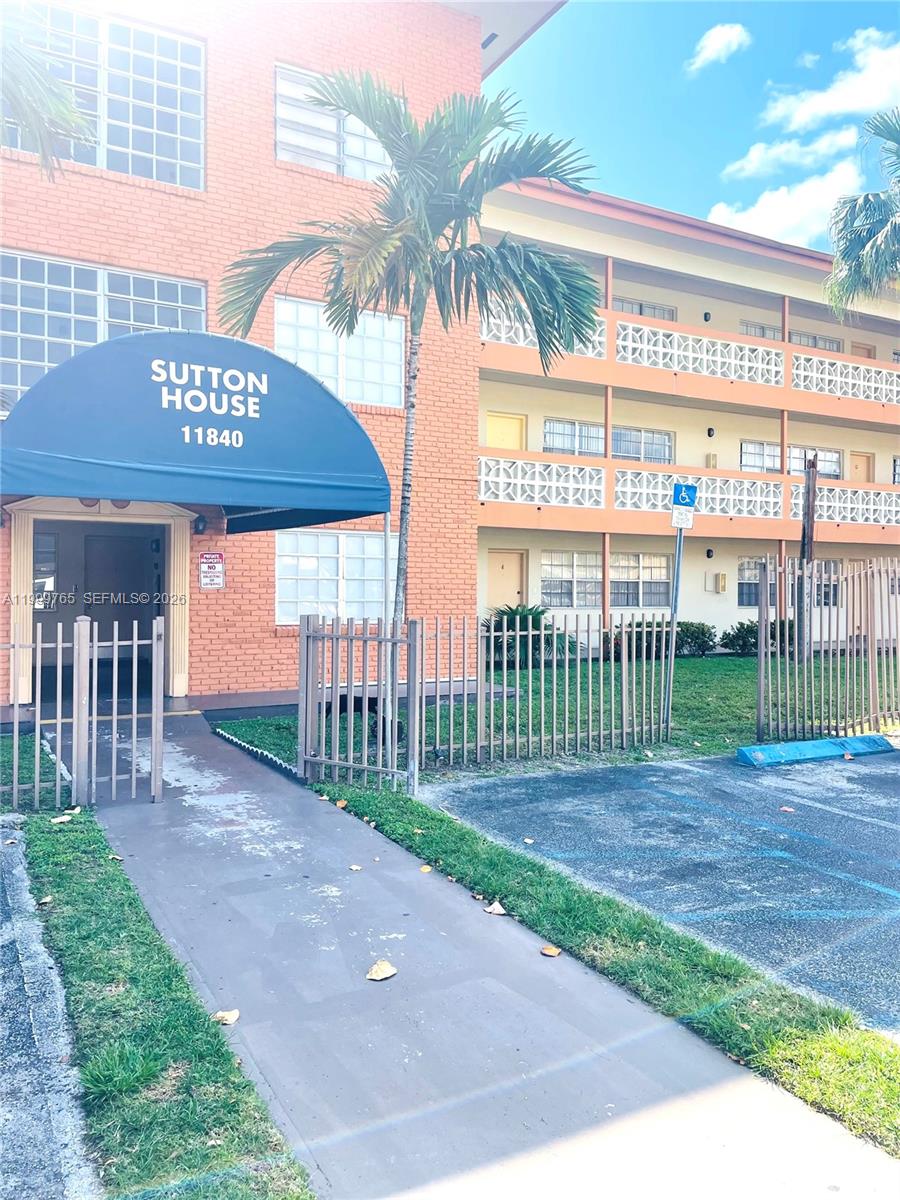 11840 NE 19th Dr 5 - Image 1