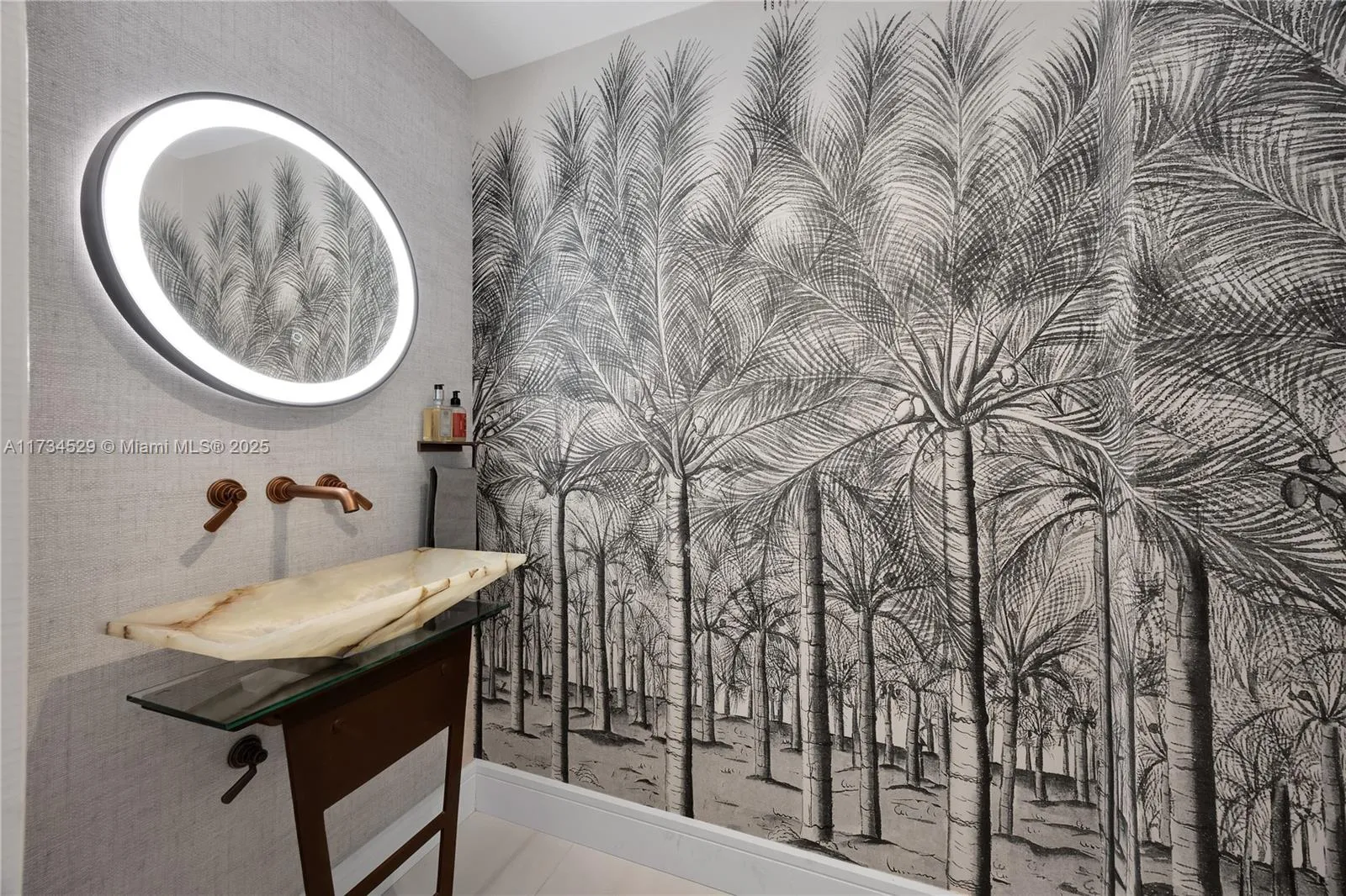 Miami, Florida 33133, United States, 2 Bedrooms Bedrooms, ,3 BathroomsBathrooms,Residential,Active,12612