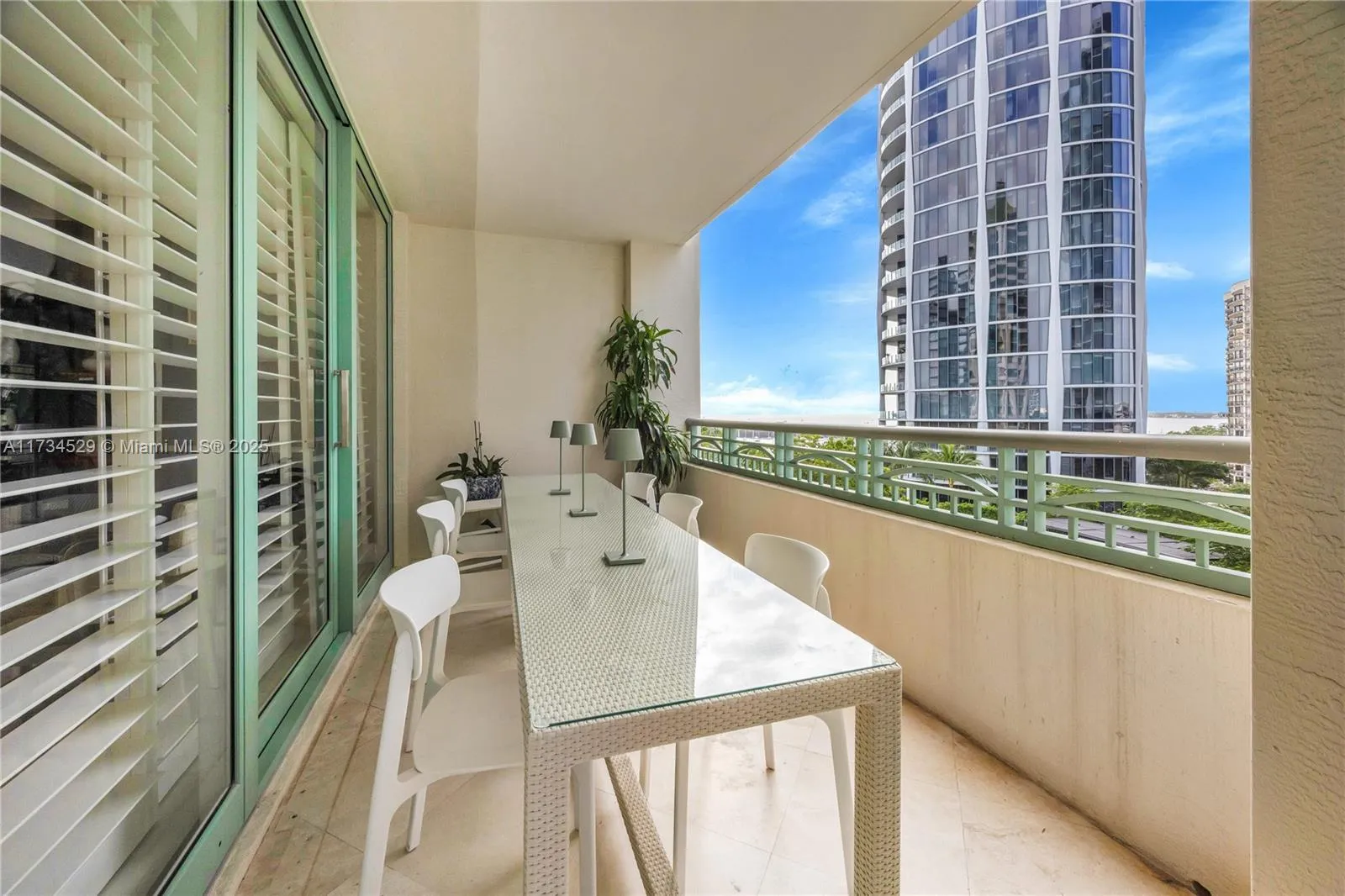 Miami, Florida 33133, United States, 2 Bedrooms Bedrooms, ,3 BathroomsBathrooms,Residential,Active,12612 Miami, Florida 33133, United States, 2 Bedrooms Bedrooms, ,3 BathroomsBathrooms,Residential,Active,12612