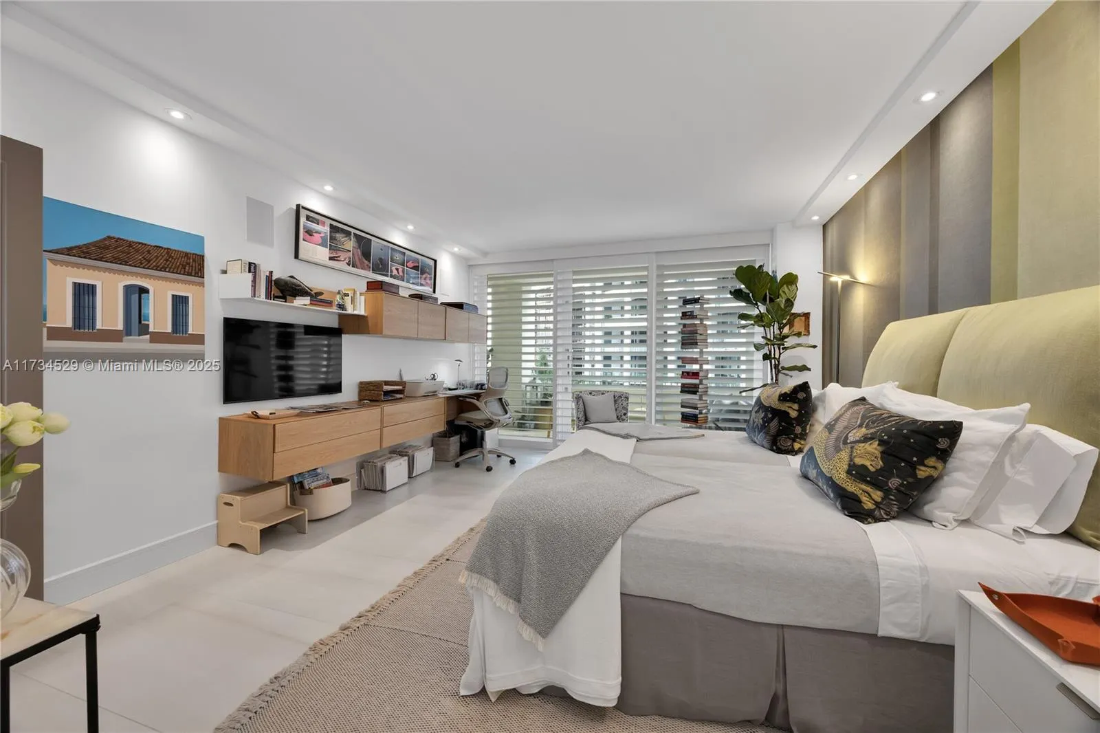 Miami, Florida 33133, United States, 2 Bedrooms Bedrooms, ,3 BathroomsBathrooms,Residential,Active,12612