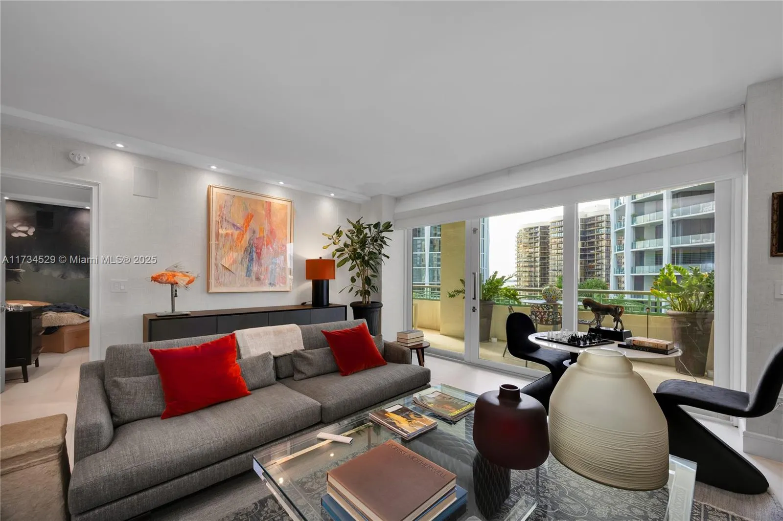 Miami, Florida 33133, United States, 2 Bedrooms Bedrooms, ,3 BathroomsBathrooms,Residential,Active,12612