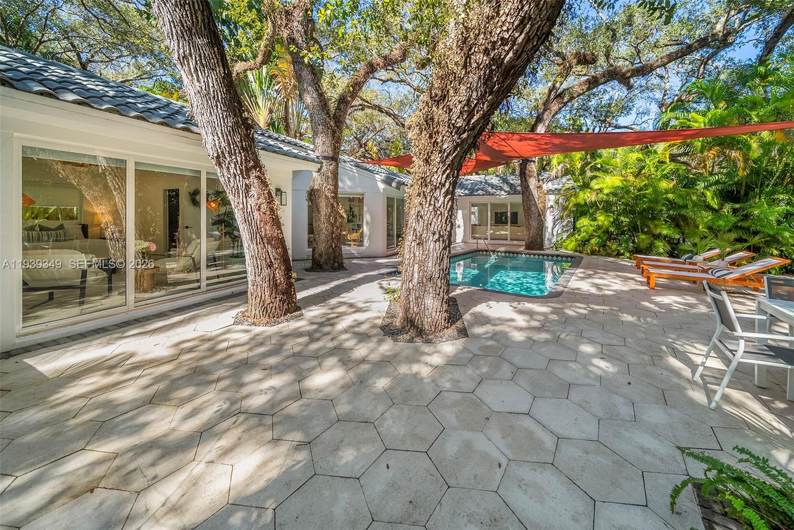 SUNSHINE VISTAS - Residential