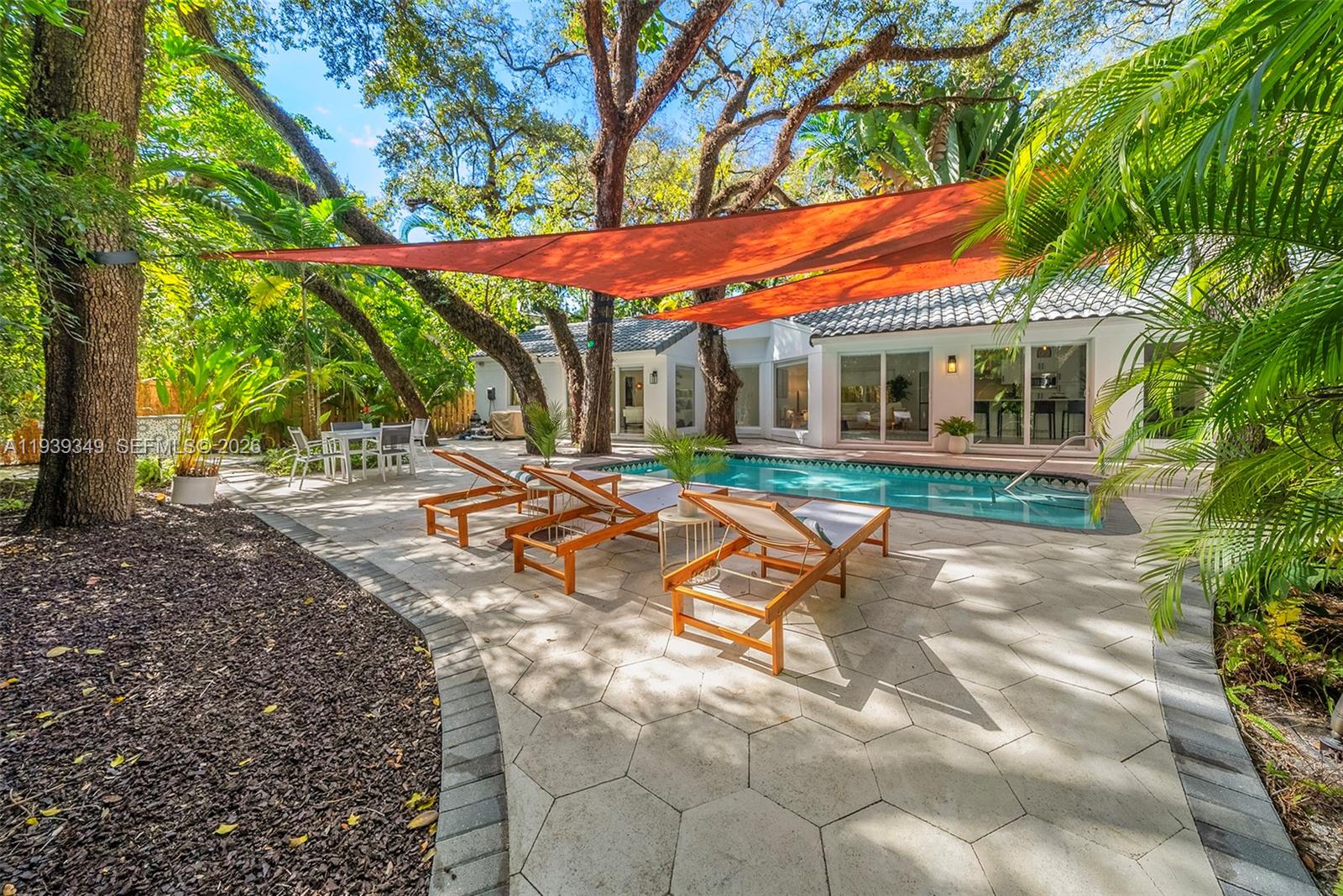 SUNSHINE VISTAS - Residential