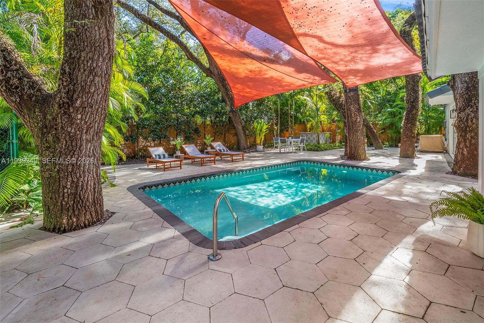 SUNSHINE VISTAS - Residential