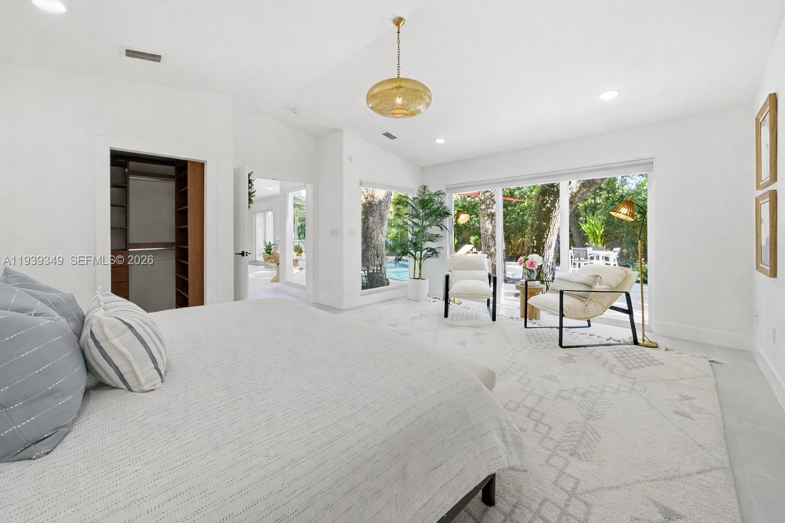 SUNSHINE VISTAS - Residential