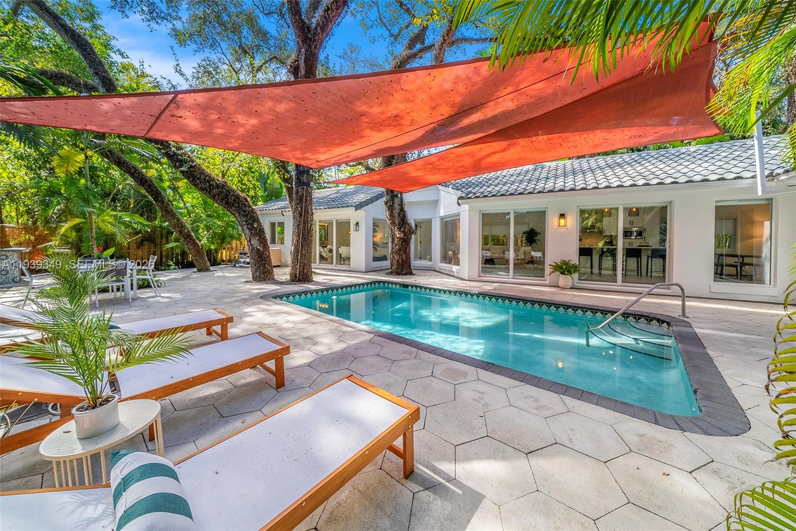 SUNSHINE VISTAS - Residential