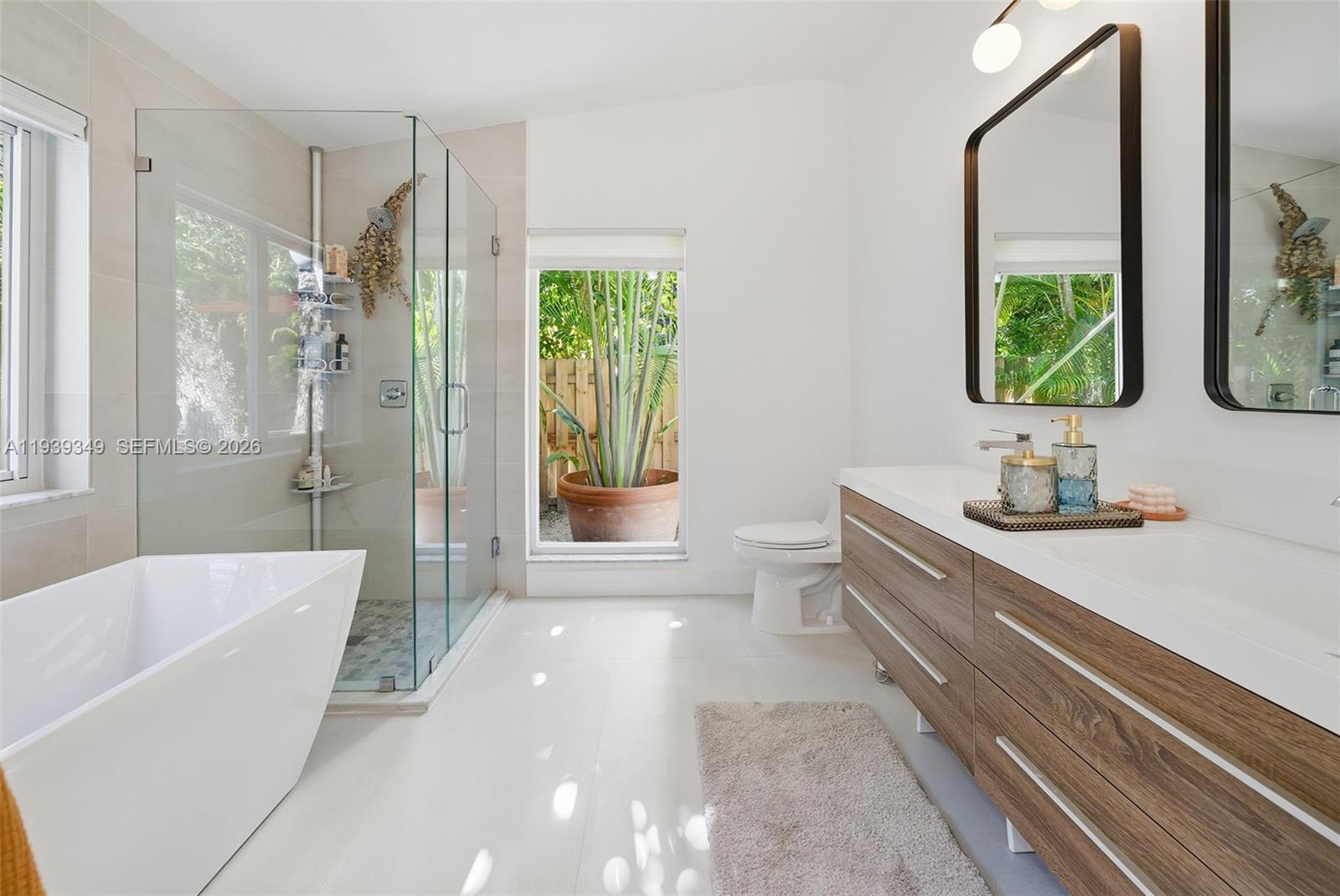 SUNSHINE VISTAS - Residential