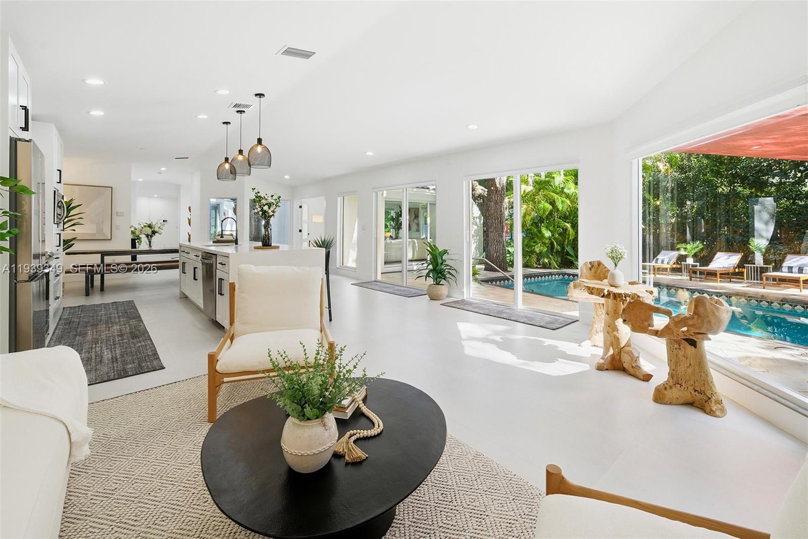 SUNSHINE VISTAS - Residential